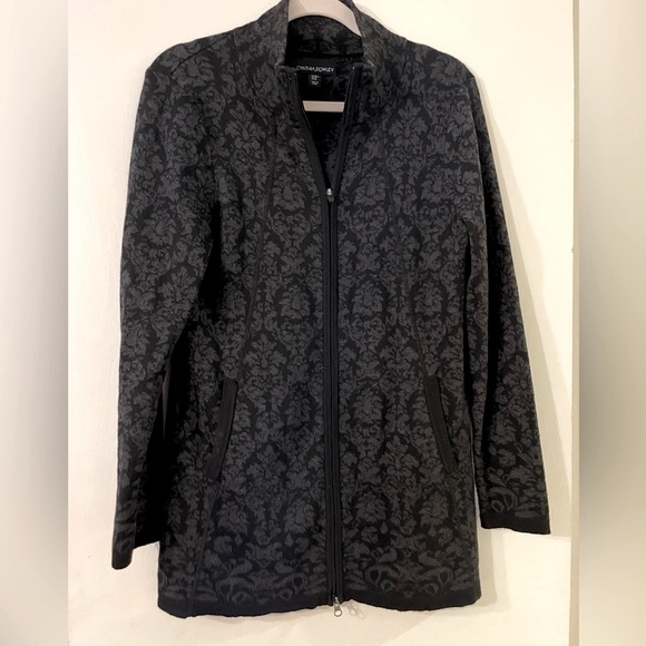 Cynthia Rowley Gorgeous Black and Gray Damask Print Zip Up Cardigan Sz M - Picture 1 of 6